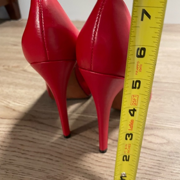 Red heels size 8.5 - Picture 5 of 5